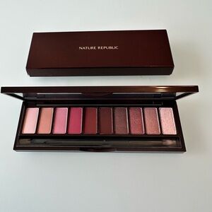 Nature Republic 10 Eyeshadow Palette - 02 Daily Rosie